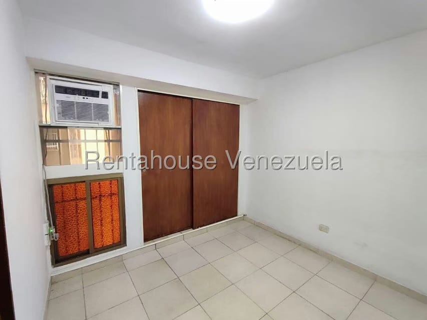 Apartamento (1 Nivel) en Alquiler en Avenida Constitucion, Aragua - 22