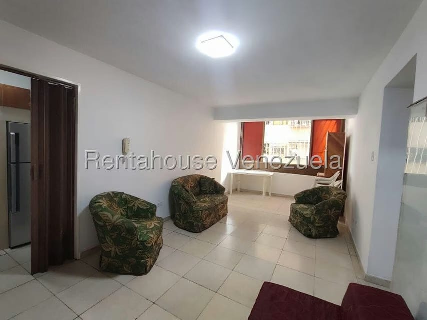 Apartamento (1 Nivel) en Alquiler en Avenida Constitucion, Aragua - 5