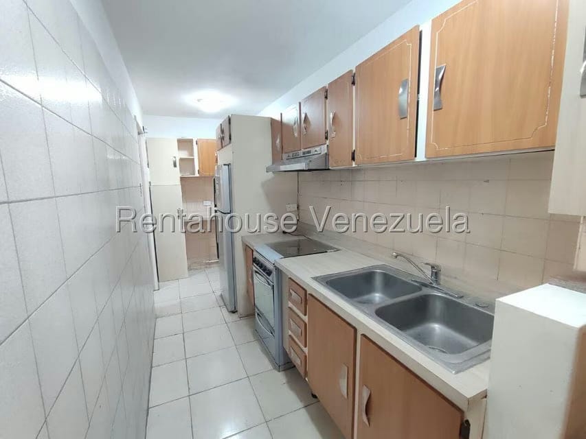 Apartamento (1 Nivel) en Alquiler en Avenida Constitucion, Aragua - 9