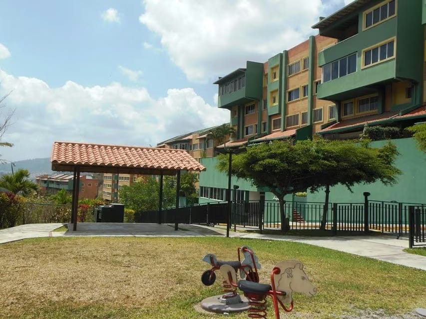 Apartamento (Multiples Niveles) en Venta en Los Campitos, Distrito Metropolitano - 40