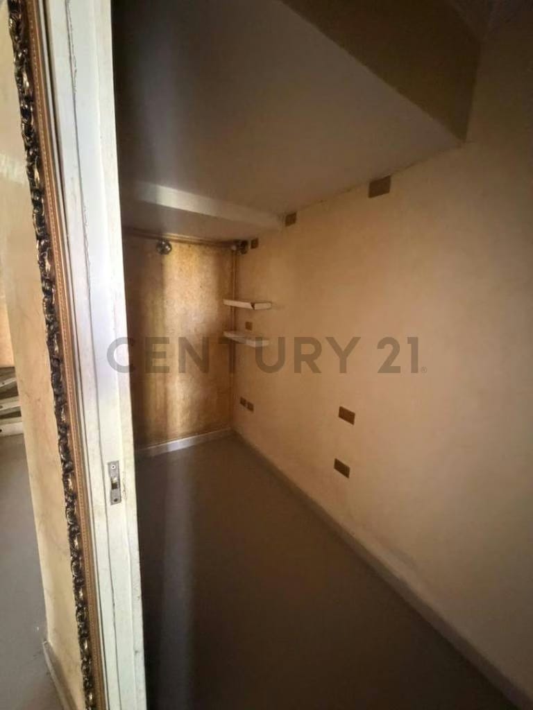 ALQUILER DE OFICINA COMERCIAL EN EL CENTRO COMERCIAL GREY PLAZA DE LECHERIA - 6