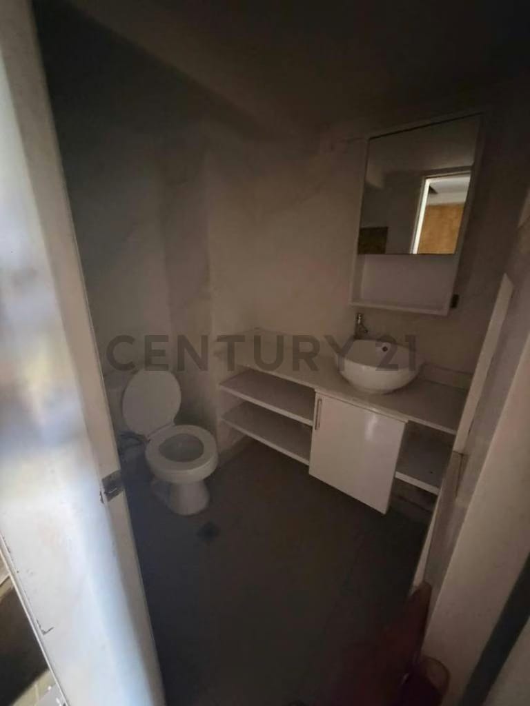 ALQUILER DE OFICINA COMERCIAL EN EL CENTRO COMERCIAL GREY PLAZA DE LECHERIA - 8