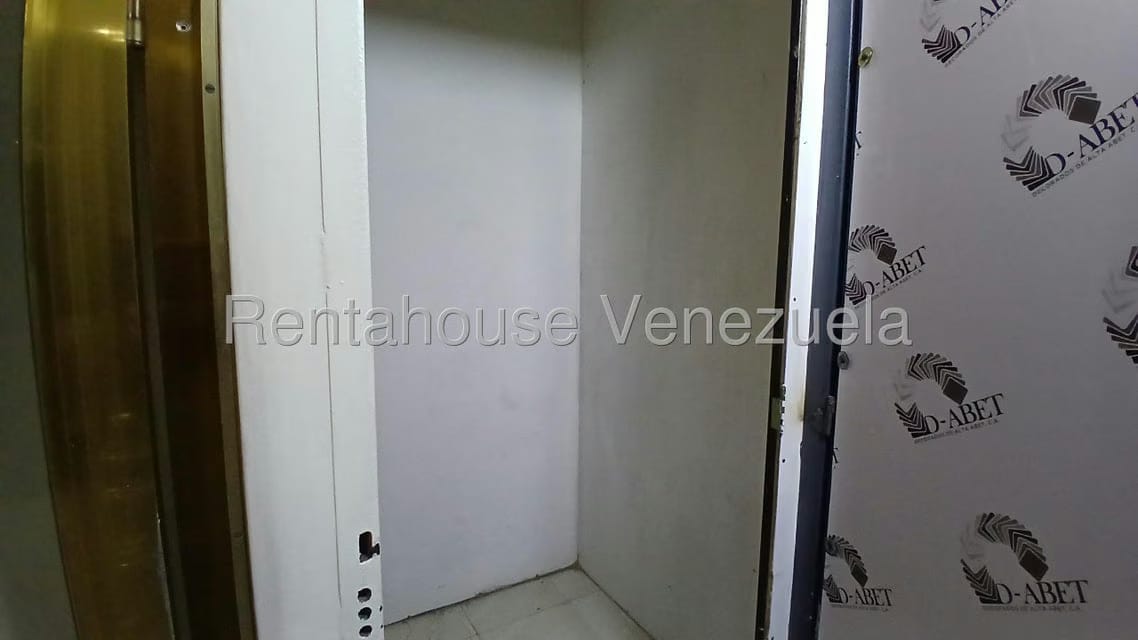 Comercial (Local Comercial) en Alquiler en Parroquia Catedral, Lara - 3