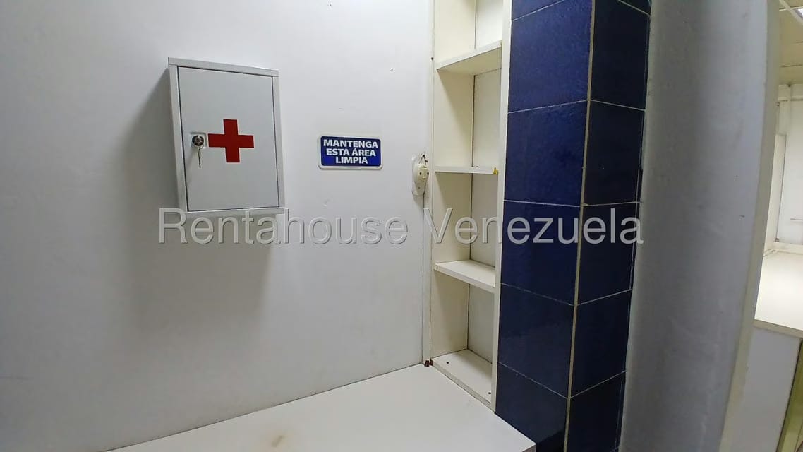 Comercial (Local Comercial) en Alquiler en Parroquia Catedral, Lara - 32