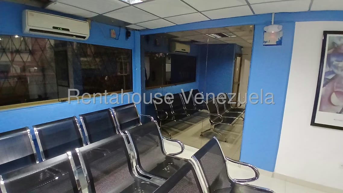 Comercial (Local Comercial) en Alquiler en Parroquia Catedral, Lara - 33