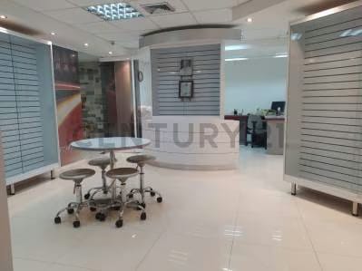 Amplia oficina con deposito en PB TC - 2