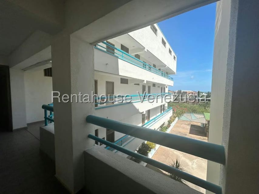 Apartamento (1 Nivel) en Venta en Carenero, Miranda - 13
