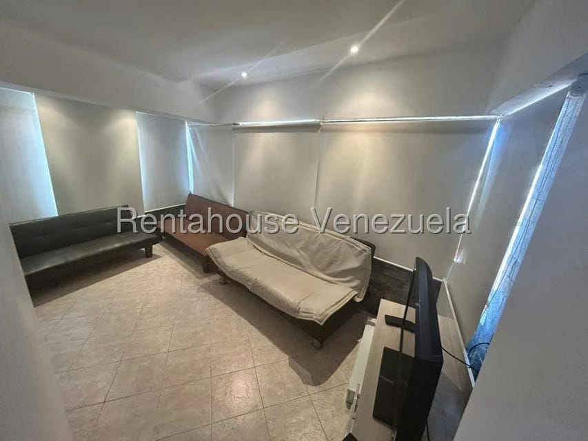 Apartamento (1 Nivel) en Venta en Carenero, Miranda - 4