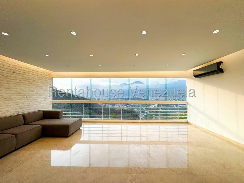 Apartamento (1 Nivel) en Venta en Solar del Hatillo, Distrito Metropolitano - 2