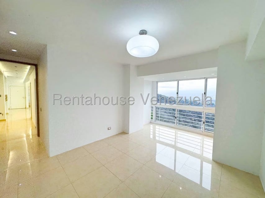 Apartamento (1 Nivel) en Venta en Solar del Hatillo, Distrito Metropolitano - 19