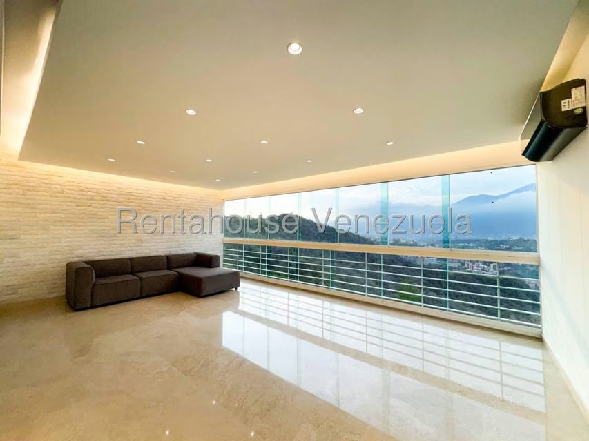 Apartamento (1 Nivel) en Venta en Solar del Hatillo, Distrito Metropolitano - 3