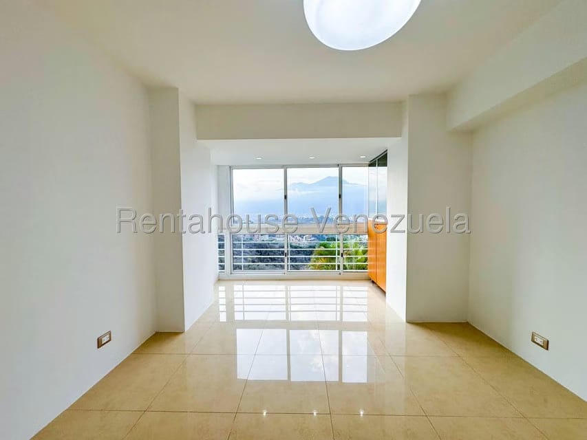 Apartamento (1 Nivel) en Venta en Solar del Hatillo, Distrito Metropolitano - 21