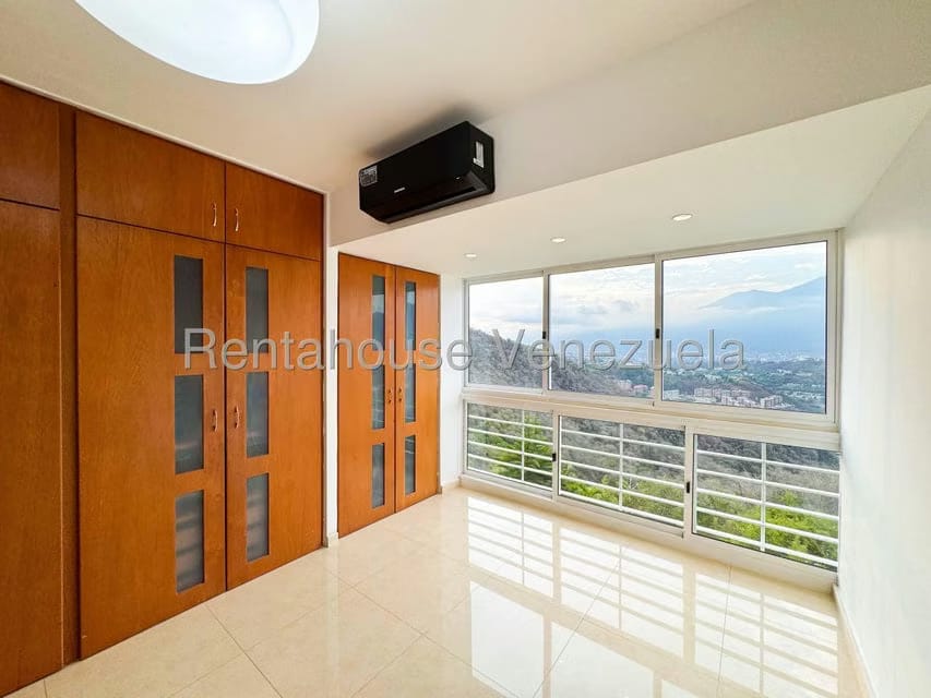 Apartamento (1 Nivel) en Venta en Solar del Hatillo, Distrito Metropolitano - 28