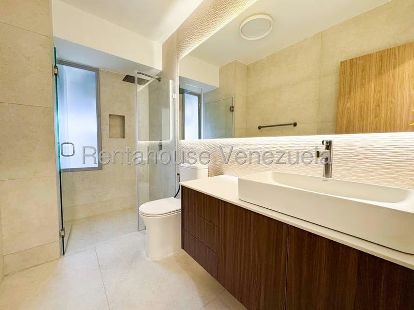 Apartamento (1 Nivel) en Venta en Solar del Hatillo, Distrito Metropolitano - 30
