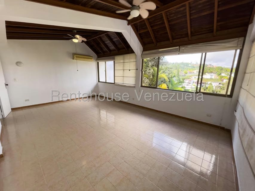 Casa (Multipes Niveles) en Alquiler en La Union, Distrito Metropolitano - 31