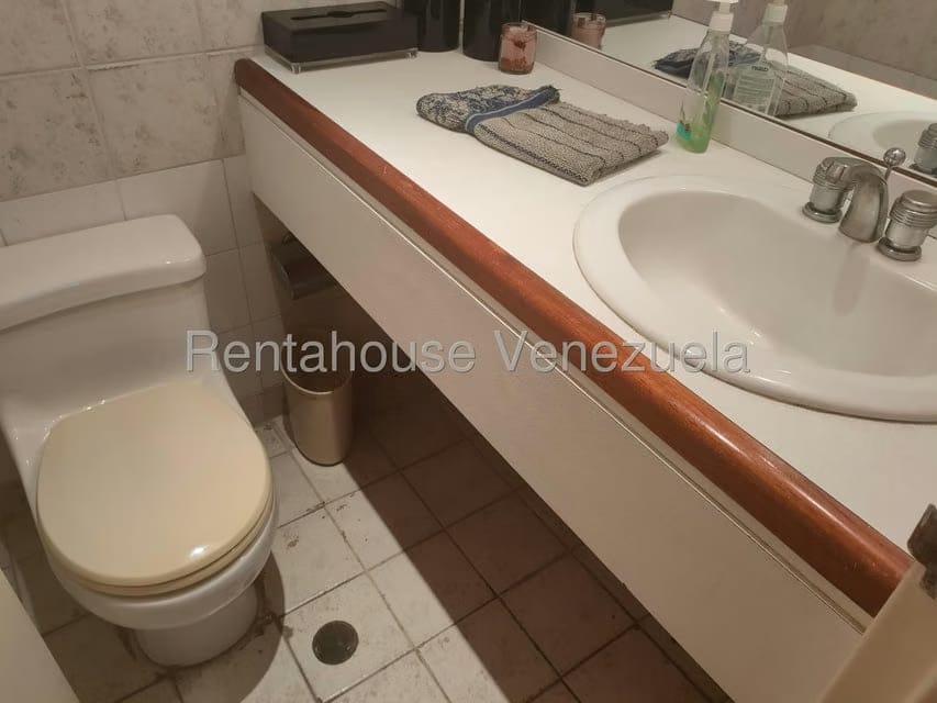Apartamento (1 Nivel) en Venta en Colinas de Bello Monte, Distrito Metropolitano - 14