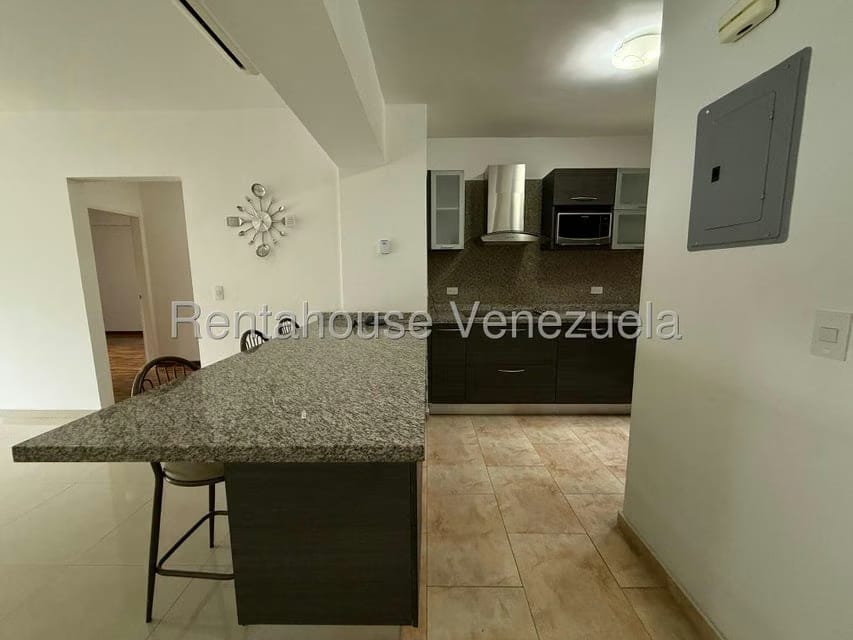 Apartamento (1 Nivel) en Alquiler en Los Pomelos, Distrito Metropolitano - 4