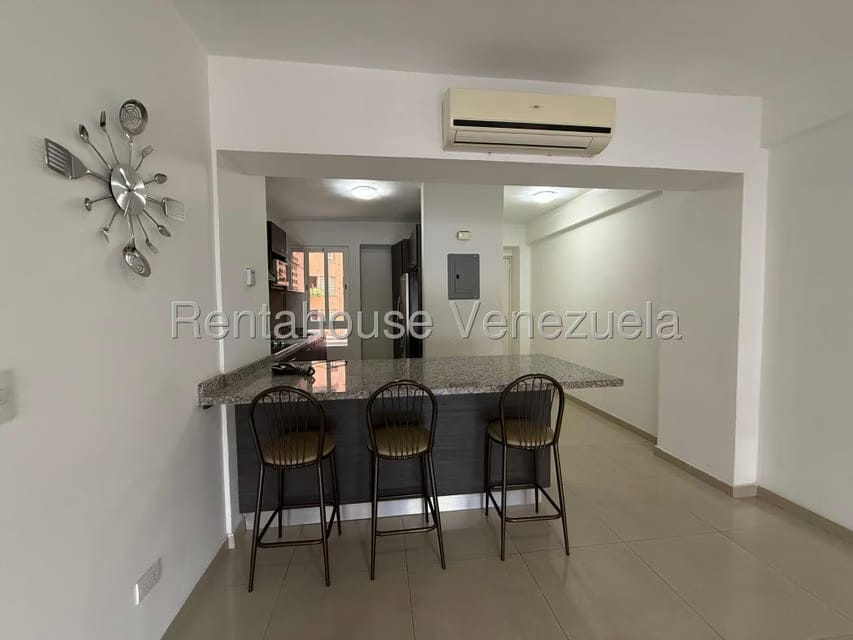 Apartamento (1 Nivel) en Alquiler en Los Pomelos, Distrito Metropolitano - 5