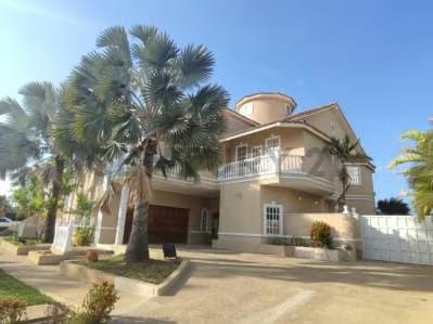 casa en la urbanización las villas