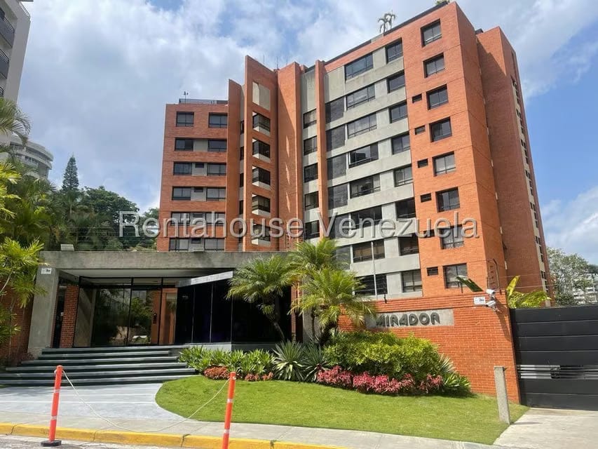 Apartamento (1 Nivel) en Alquiler en Colinas de Valle Arriba, Distrito Metropolitano