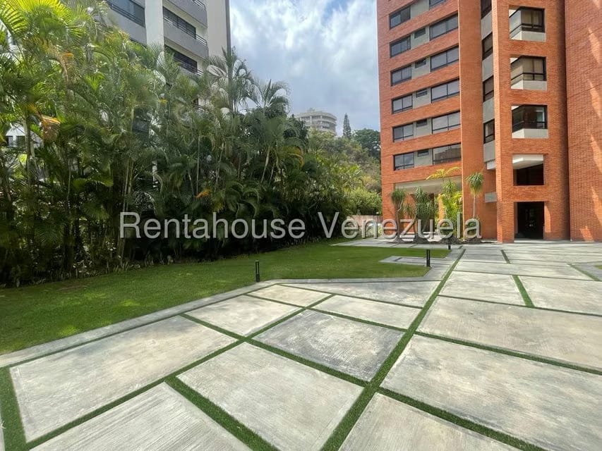 Apartamento (1 Nivel) en Alquiler en Colinas de Valle Arriba, Distrito Metropolitano - 2
