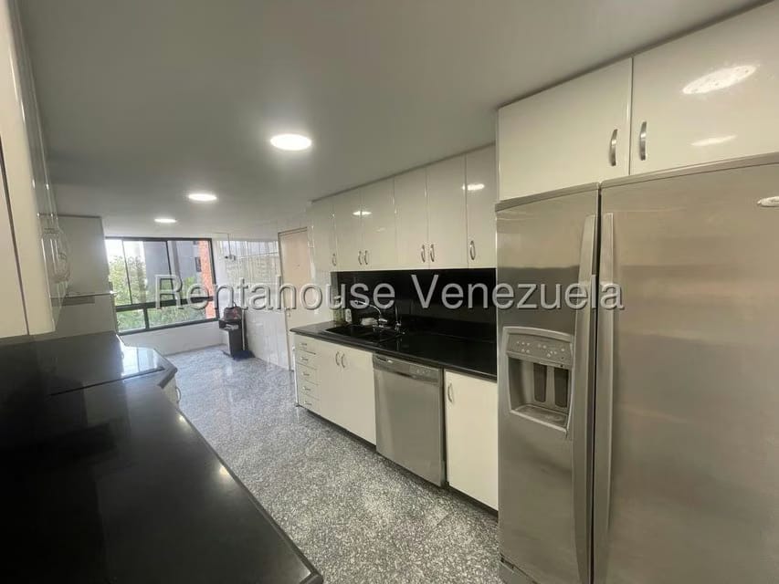 Apartamento (1 Nivel) en Alquiler en Colinas de Valle Arriba, Distrito Metropolitano - 12