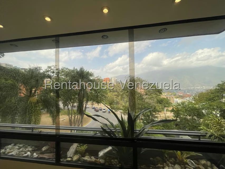 Apartamento (1 Nivel) en Alquiler en Colinas de Valle Arriba, Distrito Metropolitano - 16