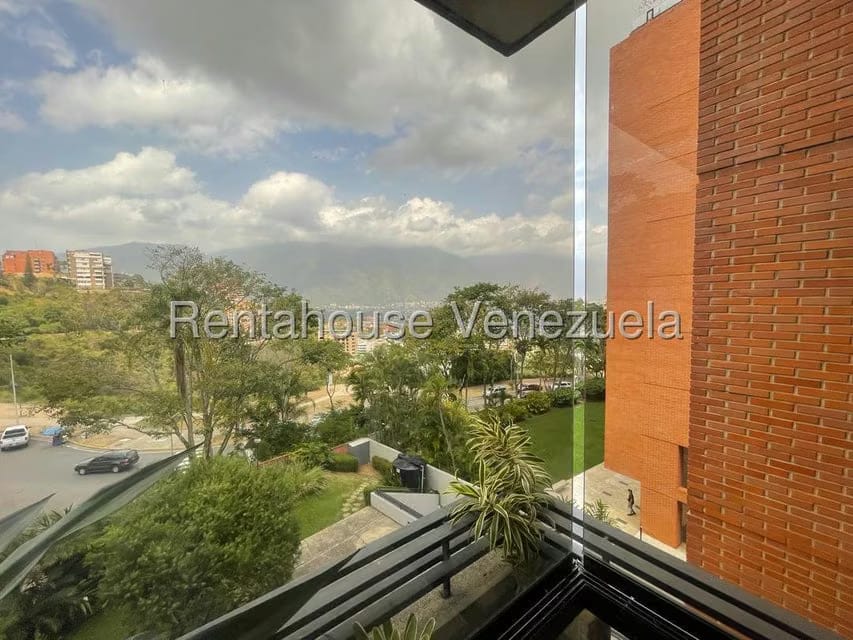Apartamento (1 Nivel) en Alquiler en Colinas de Valle Arriba, Distrito Metropolitano - 17