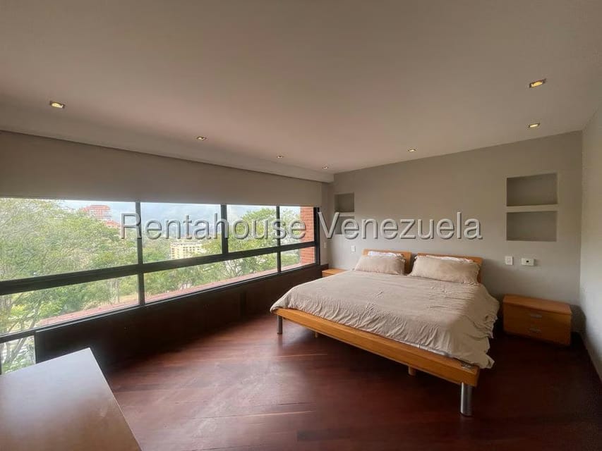 Apartamento (1 Nivel) en Alquiler en Colinas de Valle Arriba, Distrito Metropolitano - 21