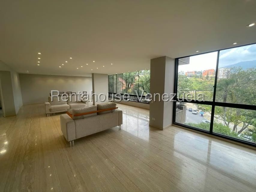 Apartamento (1 Nivel) en Alquiler en Colinas de Valle Arriba, Distrito Metropolitano - 10