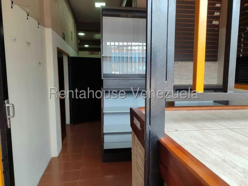 Comercial (Local Comercial) en Alquiler en Centro, Lara - 4