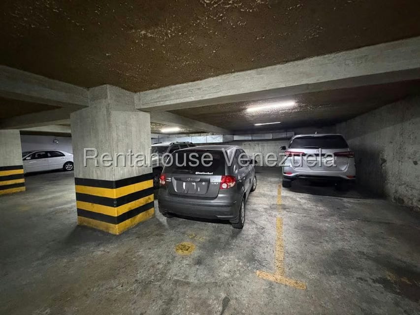 Apartamento (1 Nivel) en Venta en El Rosal, Distrito Metropolitano - 25