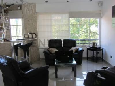 APARTAMENTO EN ALQUILER, URB. LOS CHORROS - 3