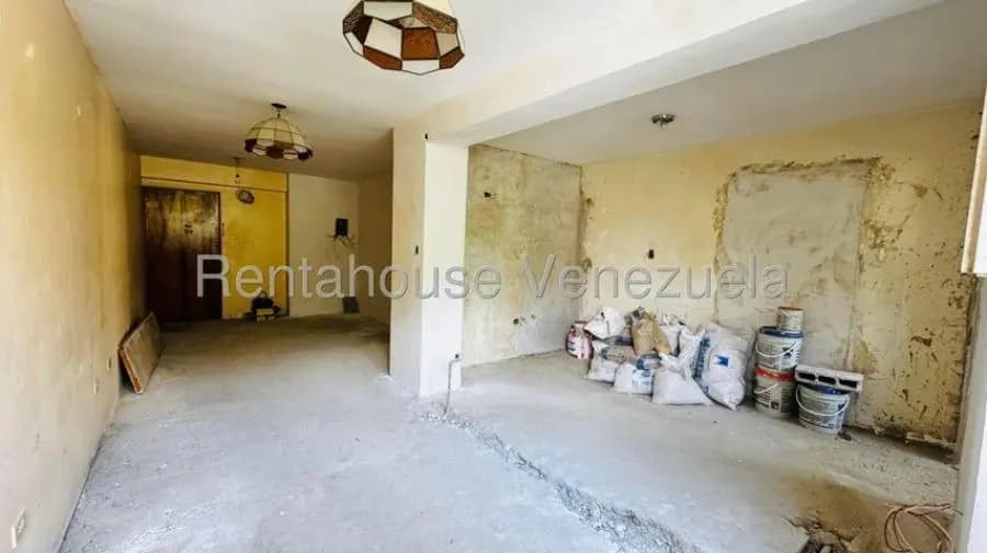 Apartamento en Venta en Las Delicias Maracay - 11