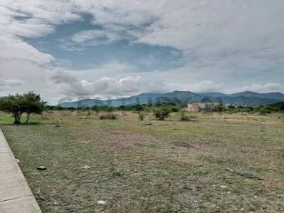 Terreno para proyecto av. Bicentenario - 3