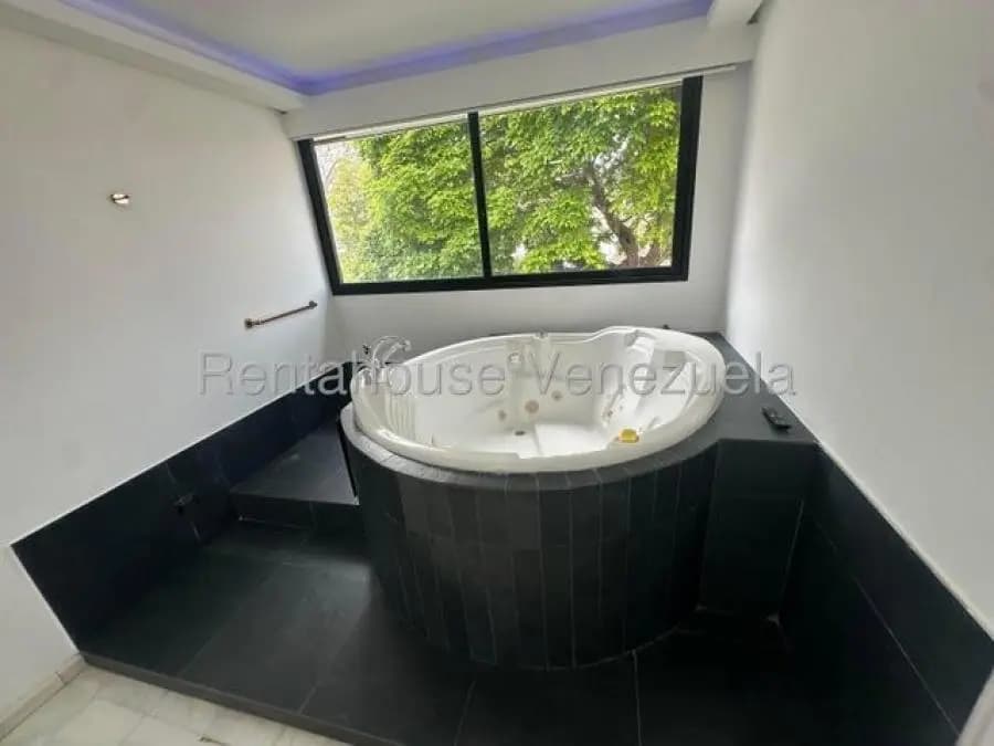 Casa en Venta en el cafetal Caracas - 17