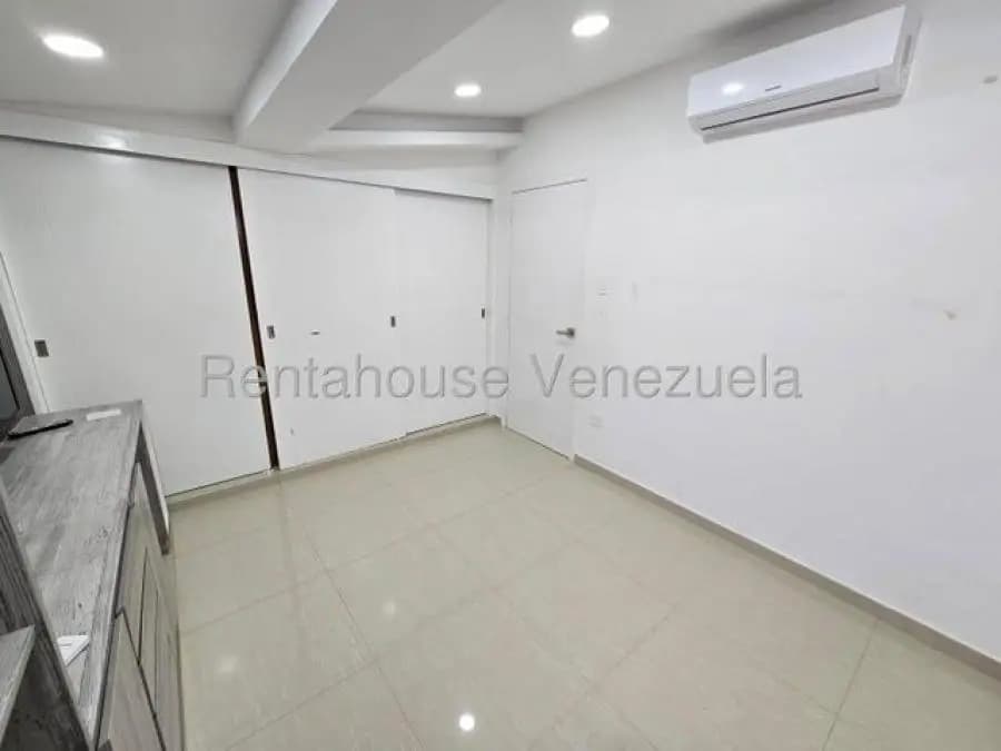 Casa en Venta en el cafetal Caracas - 13