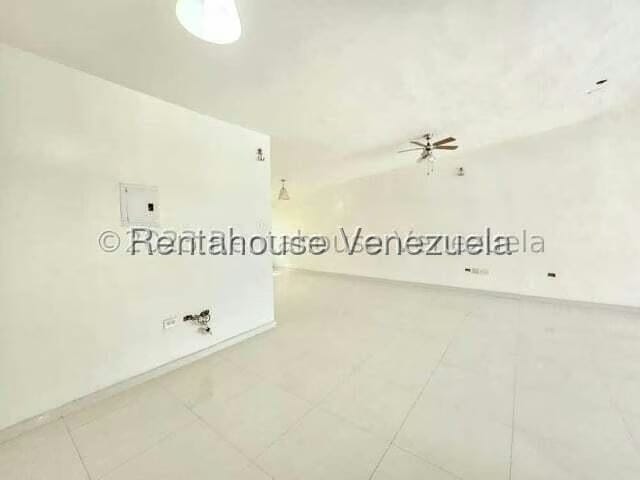 Townhouse (1 Nivel) en Venta en Villas Del Sol I, Aragua - 15