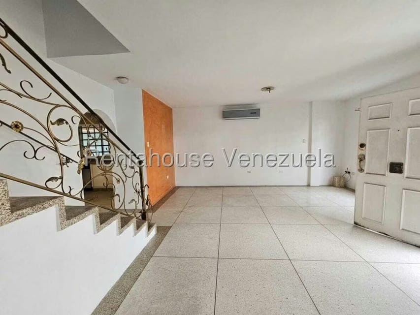 Townhouse (1 Nivel) en Venta en Villas Del Sol I, Aragua - 3