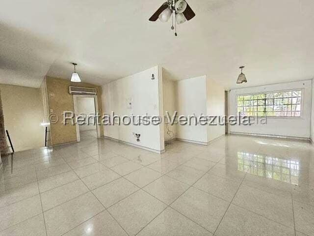 Townhouse (1 Nivel) en Venta en Villas Del Sol I, Aragua - 25
