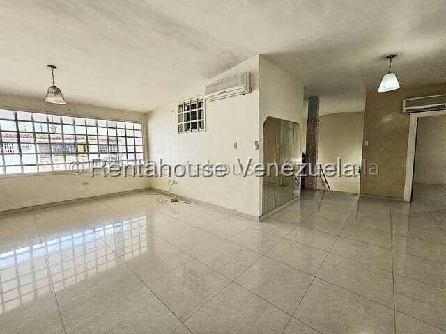 Townhouse (1 Nivel) en Venta en Villas Del Sol I, Aragua - 26