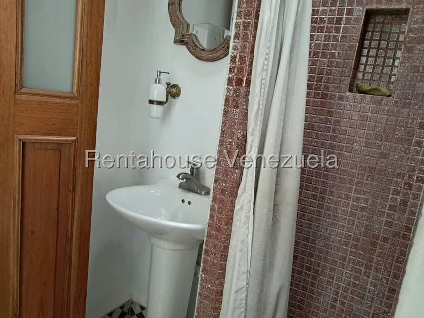Comercial (Local Comercial) en Alquiler en El Hatillo, Distrito Metropolitano - 13