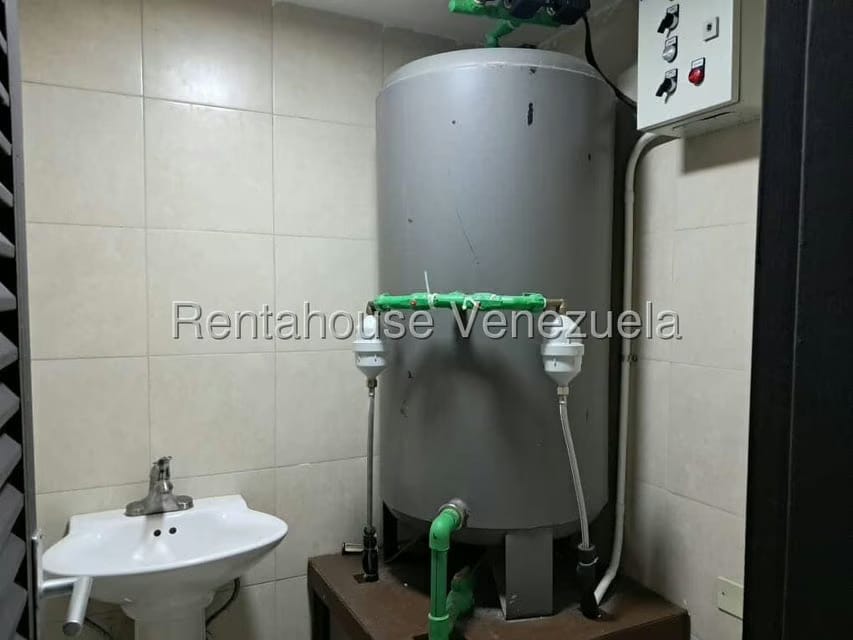 Comercial (Local Comercial) en Alquiler en El Hatillo, Distrito Metropolitano - 17