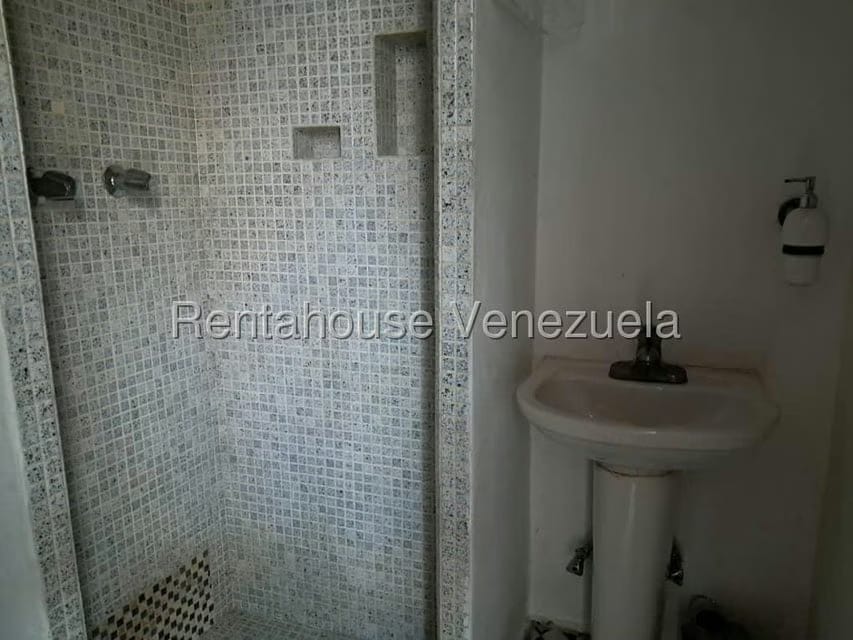 Comercial (Local Comercial) en Alquiler en El Hatillo, Distrito Metropolitano - 20