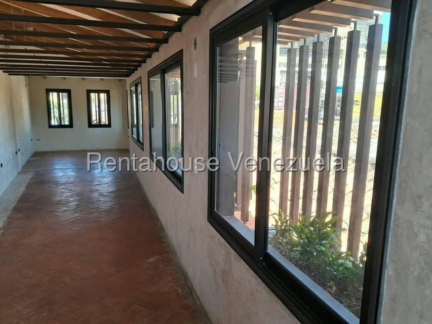 Comercial (Local Comercial) en Alquiler en El Hatillo, Distrito Metropolitano - 32