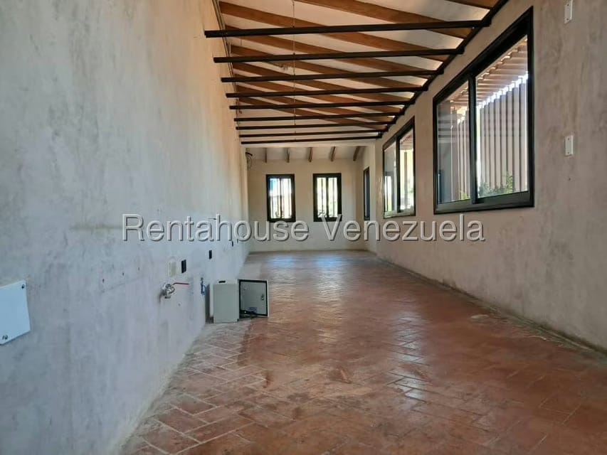 Comercial (Local Comercial) en Alquiler en El Hatillo, Distrito Metropolitano - 35