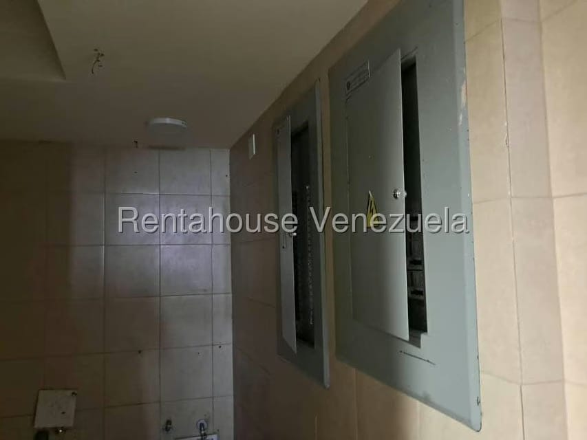 Comercial (Local Comercial) en Alquiler en El Hatillo, Distrito Metropolitano - 38