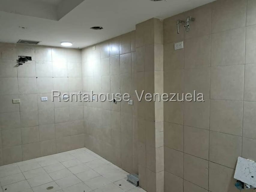 Comercial (Local Comercial) en Alquiler en El Hatillo, Distrito Metropolitano - 42