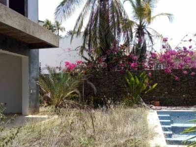 Amplia Casa en Construcción - 4