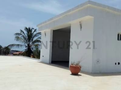 Amplia Casa en Construcción - 7